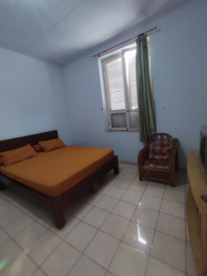 Oyo 90865 Hotel Kusuma Purwakarta Exterior photo
